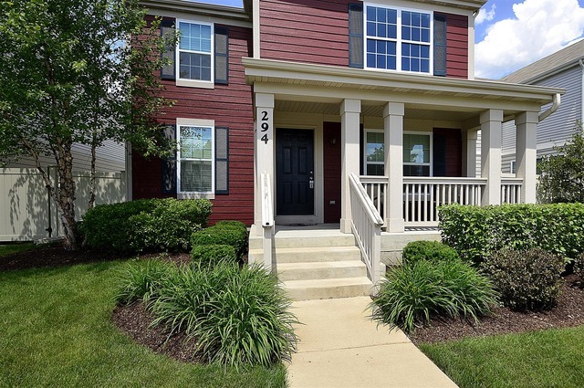 294 Longview Dr, Elgin, IL 60124 photo 2