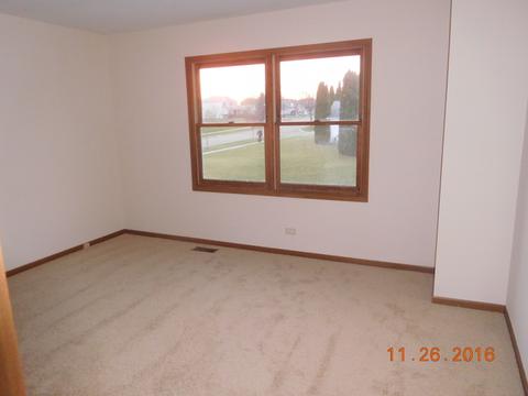 850 Mayfair Ln, Algonquin, IL 60102 photo 11