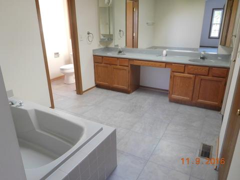 850 Mayfair Ln, Algonquin, IL 60102 photo 9