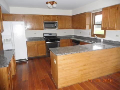 850 Mayfair Ln, Algonquin, IL 60102 photo 5