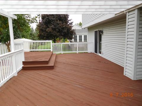 850 Mayfair Ln, Algonquin, IL 60102 photo 2