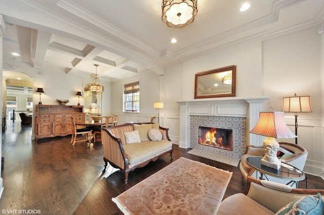 1225 W Wellington Ave, Chicago, IL 60657 photo 2