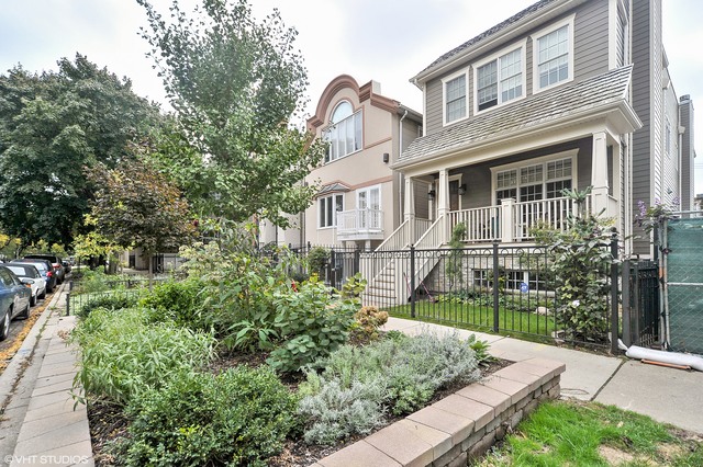 1225 W Wellington Ave, Chicago, IL 60657 photo 1