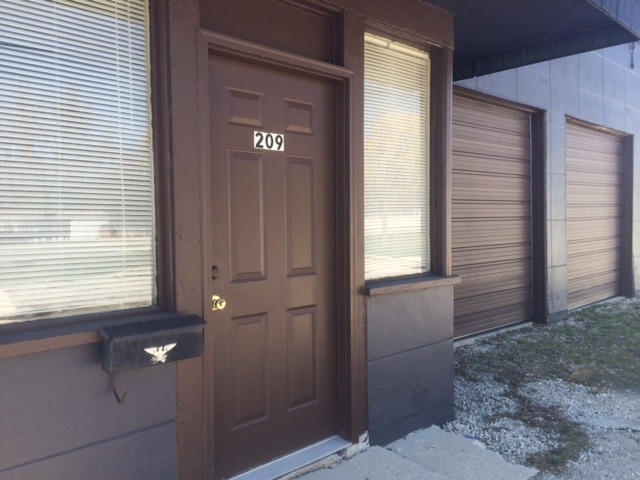 209 S Division St, Harvard, IL 60033 photo 3