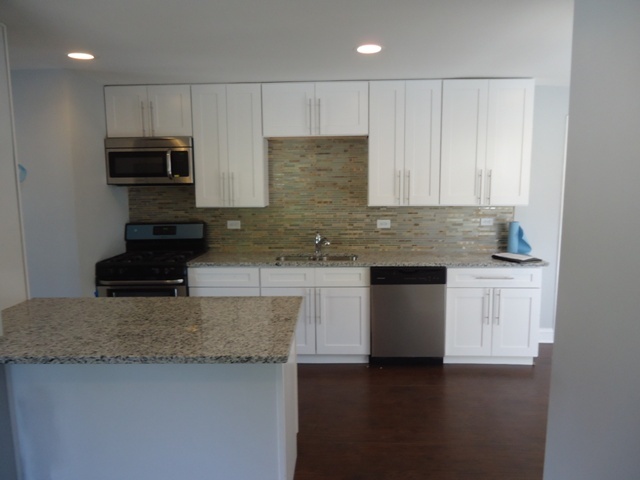 959 N Norman Ln, Wheeling, IL 60090 photo 2