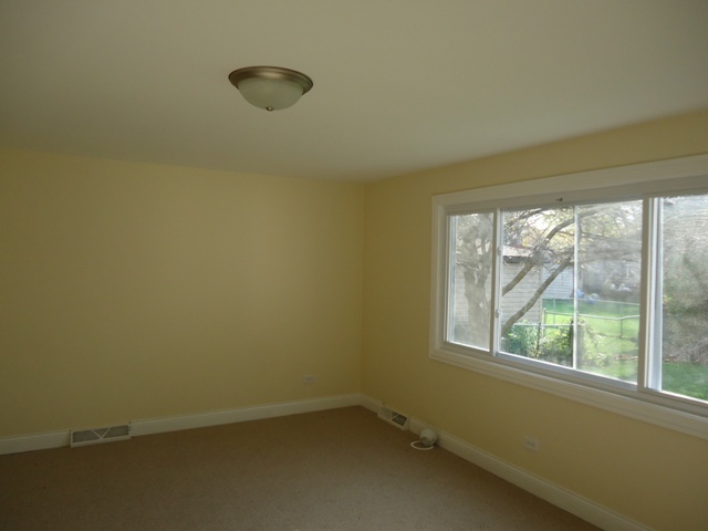 959 N Norman Ln, Wheeling, IL 60090 photo 9