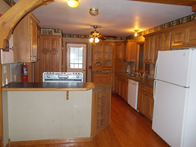225 W 6th St, Spring Valley, IL 61362 photo 5