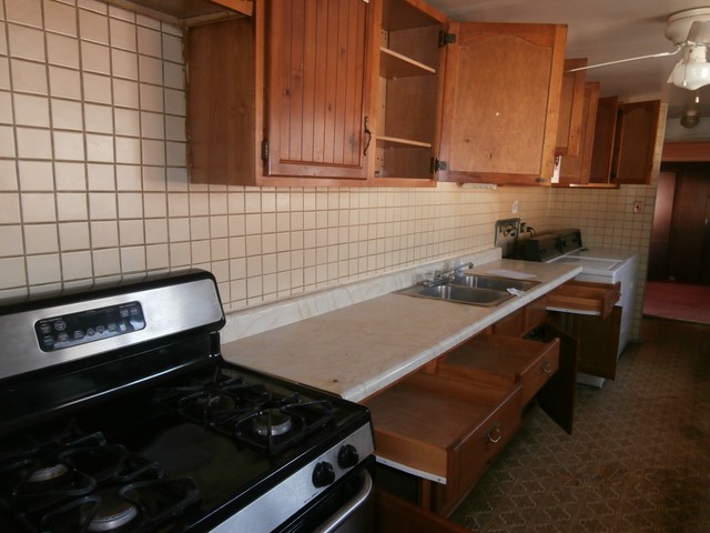 16160 Wolcott Ave, Markham, IL 60428 photo 5