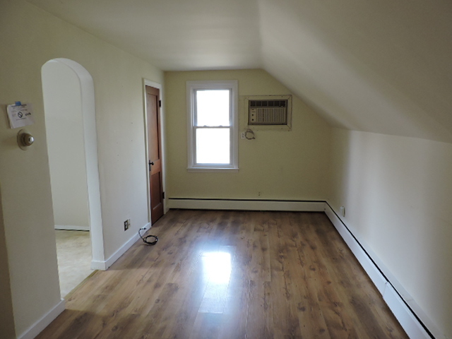 555 S Alma Ave, Kankakee, IL 60901 photo 9