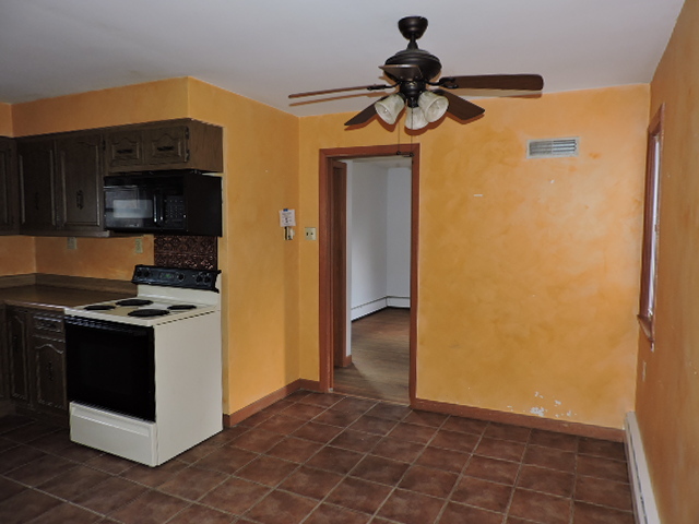 555 S Alma Ave, Kankakee, IL 60901 photo 7