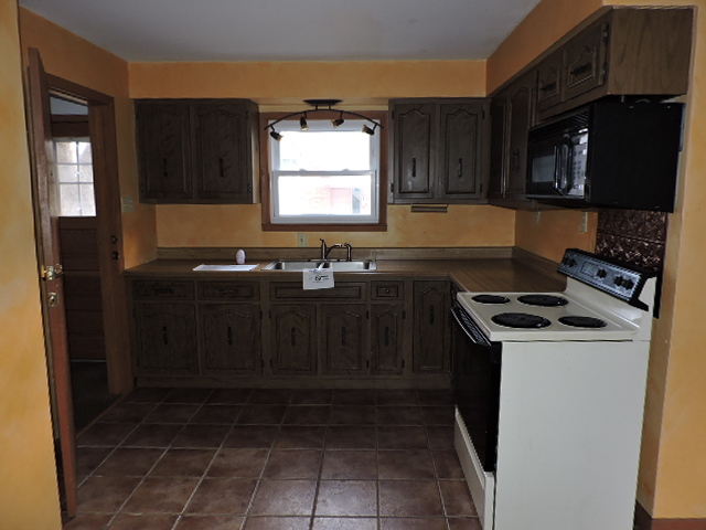 555 S Alma Ave, Kankakee, IL 60901 photo 6