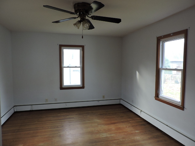 555 S Alma Ave, Kankakee, IL 60901 photo 8