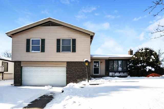 724 N Walnut St, Itasca, IL 60143 photo 2