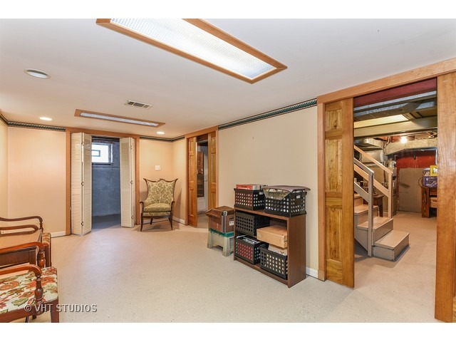 372 Blackhawk Rd, Riverside, IL 60546 photo 16