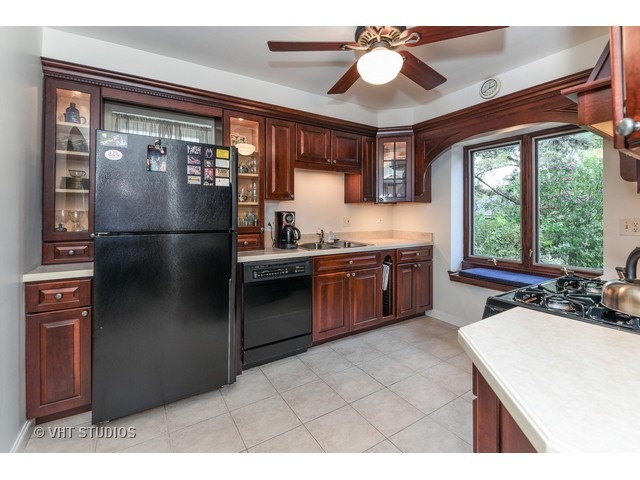 372 Blackhawk Rd, Riverside, IL 60546 photo 6