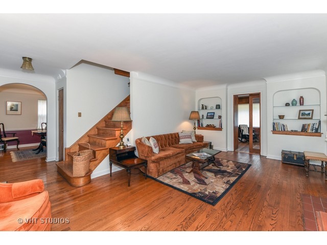 372 Blackhawk Rd, Riverside, IL 60546 photo 4