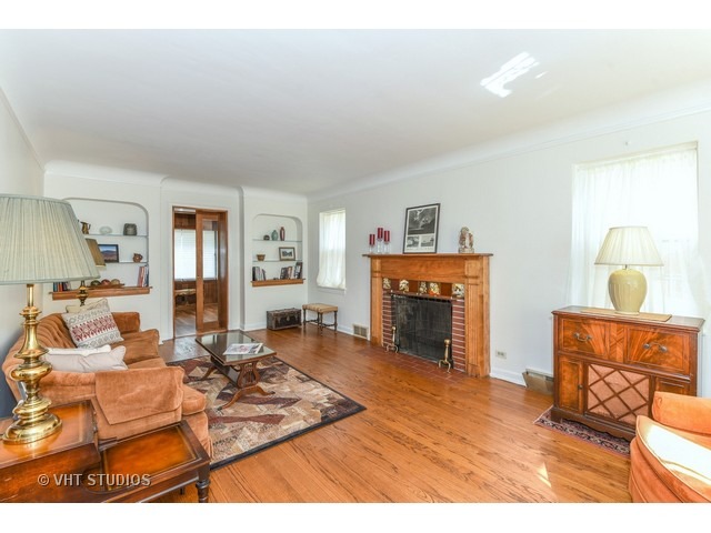 372 Blackhawk Rd, Riverside, IL 60546 photo 3