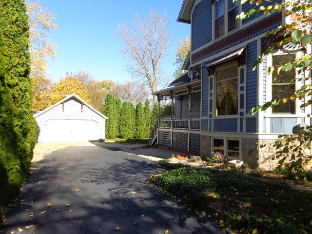 402 E Diggins St, Harvard, IL 60033 photo 15