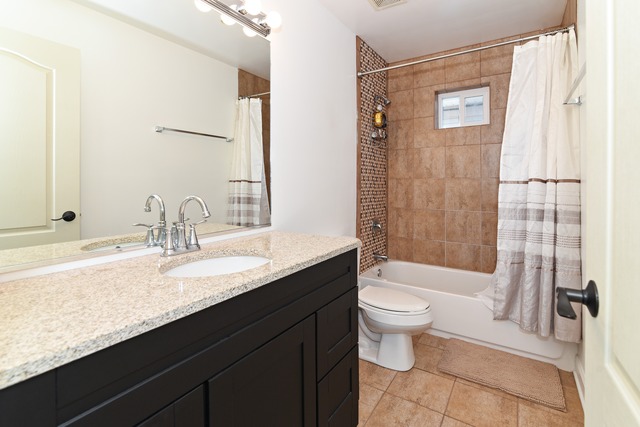 35 E 120th Pl, Chicago, IL 60628 photo 11