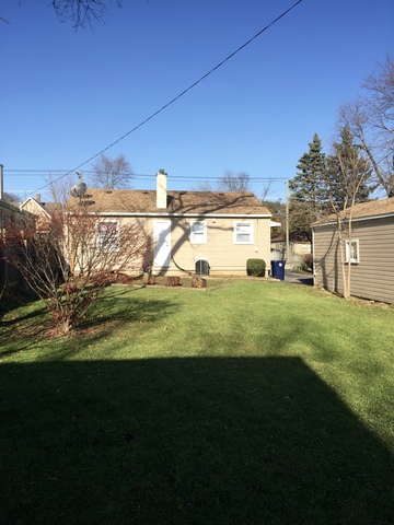 623 Adams St, Elgin, IL 60123 photo 9