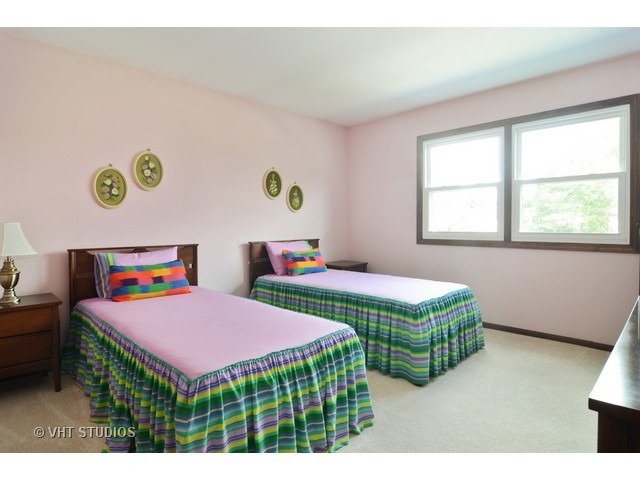 580 Cherrywood Dr, Wheeling, IL 60090 photo 8