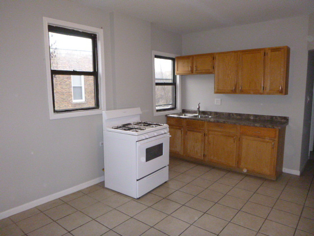 7610 S Lowe Ave, Chicago, IL 60620 photo 10