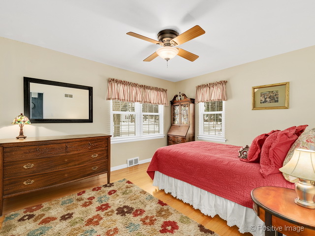 322 S Summit St, Wheaton, IL 60187 photo 8