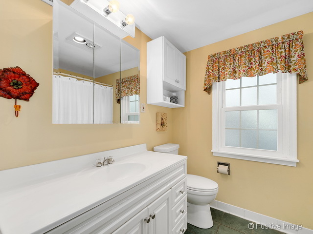 322 S Summit St, Wheaton, IL 60187 photo 12
