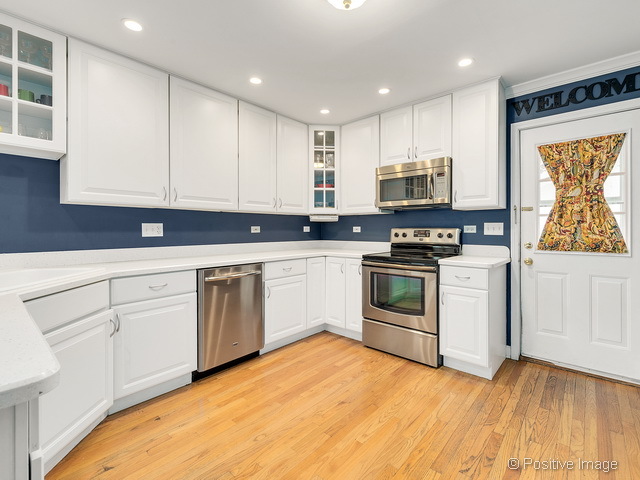 322 S Summit St, Wheaton, IL 60187 photo 4