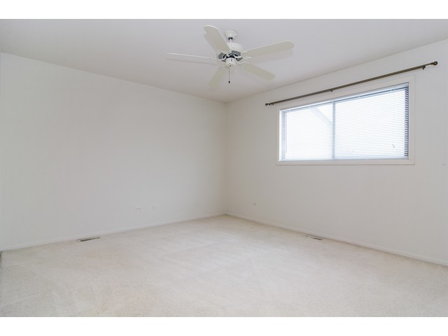 449 Maple Dr, Wheeling, IL 60090 photo 6