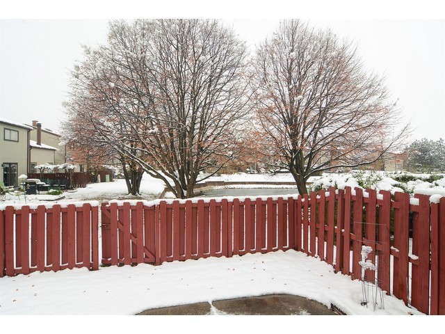 449 Maple Dr, Wheeling, IL 60090 photo 10