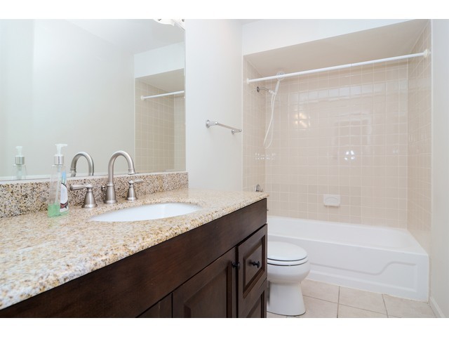 449 Maple Dr, Wheeling, IL 60090 photo 9
