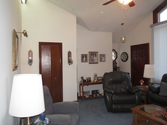 1908 Burry Circle Dr, Crest Hill, IL 60403 photo 7
