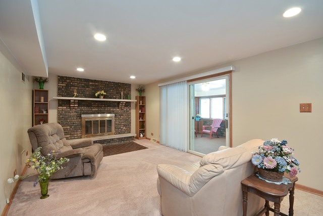 18233 Harper St, Lansing, IL 60438 photo 9