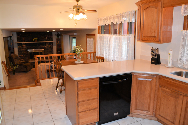 18233 Harper St, Lansing, IL 60438 photo 7