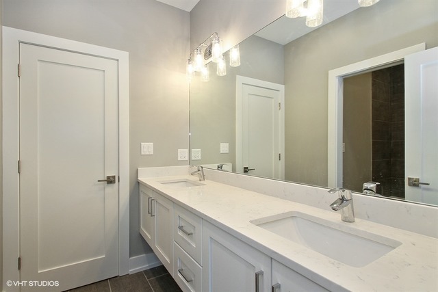 4826 S Champlain Ave, Chicago, IL 60615 photo 16