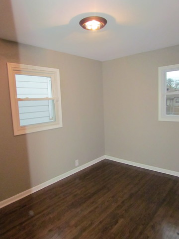 913 Harriet Ave, Aurora, IL 60505 photo 12