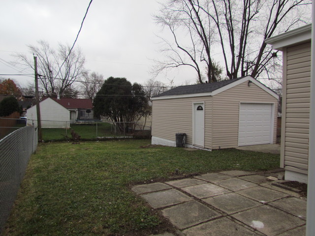 913 Harriet Ave, Aurora, IL 60505 photo 8