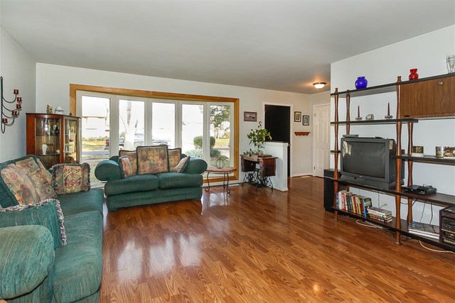 643 Westmere Rd, Des Plaines, IL 60016 photo 3