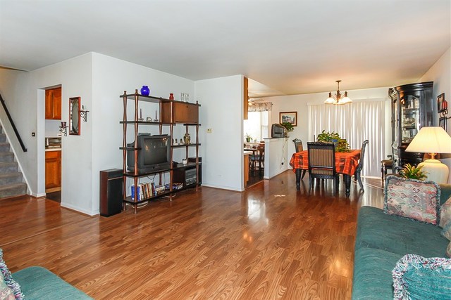 643 Westmere Rd, Des Plaines, IL 60016 photo 4