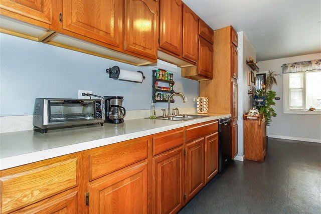 643 Westmere Rd, Des Plaines, IL 60016 photo 6