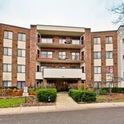 1500 Harbour Dr #3R, Wheeling, IL 60090 photo 1