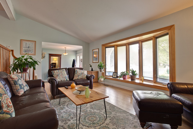 187 Sunrise Dr, Wheeling, IL 60090 photo 3