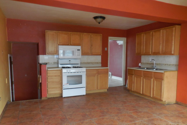 17524 Burnham Ave, Lansing, IL 60438 photo 5