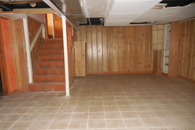 17524 Burnham Ave, Lansing, IL 60438 photo 2