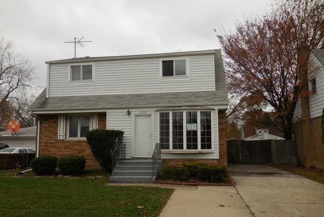 17524 Burnham Ave, Lansing, IL 60438 photo 1