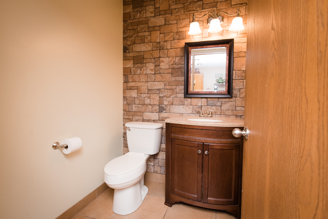 4010 W Prestwick St, Mchenry, IL 60050 photo 7