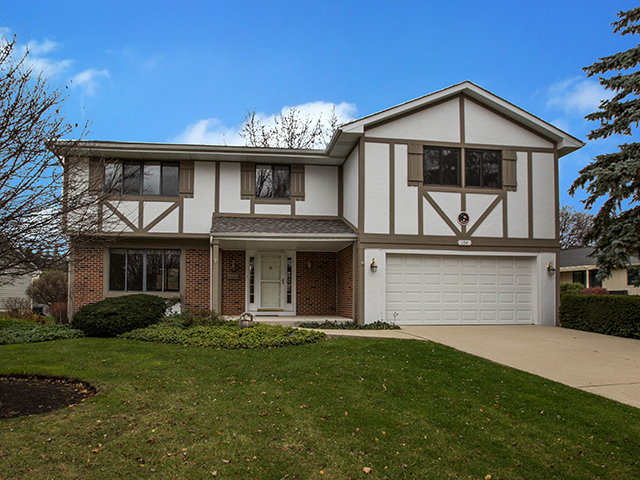 154 Cherry St, Roselle, IL 60172 photo 1