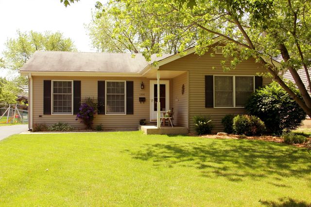 1300 E Lowden Ave, Wheaton, IL 60189 photo 1