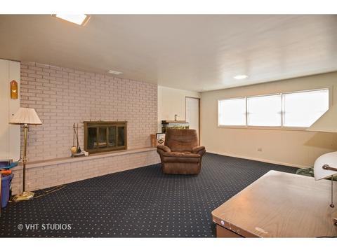 18530 Bock Rd, Lansing, IL 60438 photo 5